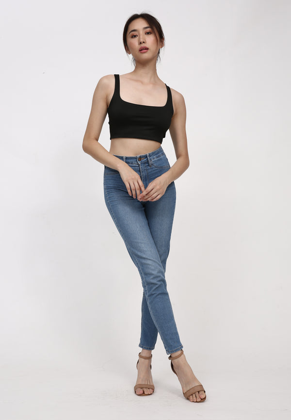 The Latest Scoop Crop Top Black